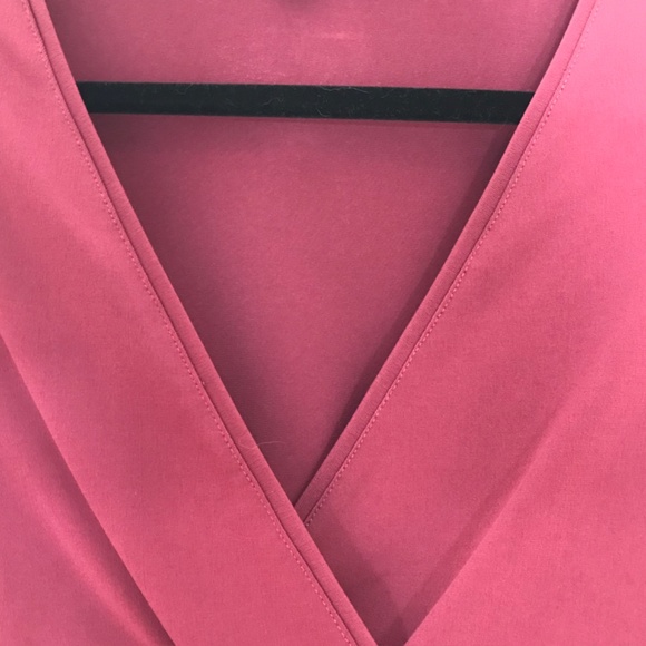 ⭐️Host Pick Twice⭐️Thyme Super-Fit Burgundy Maternity Top - Picture 3 of 8